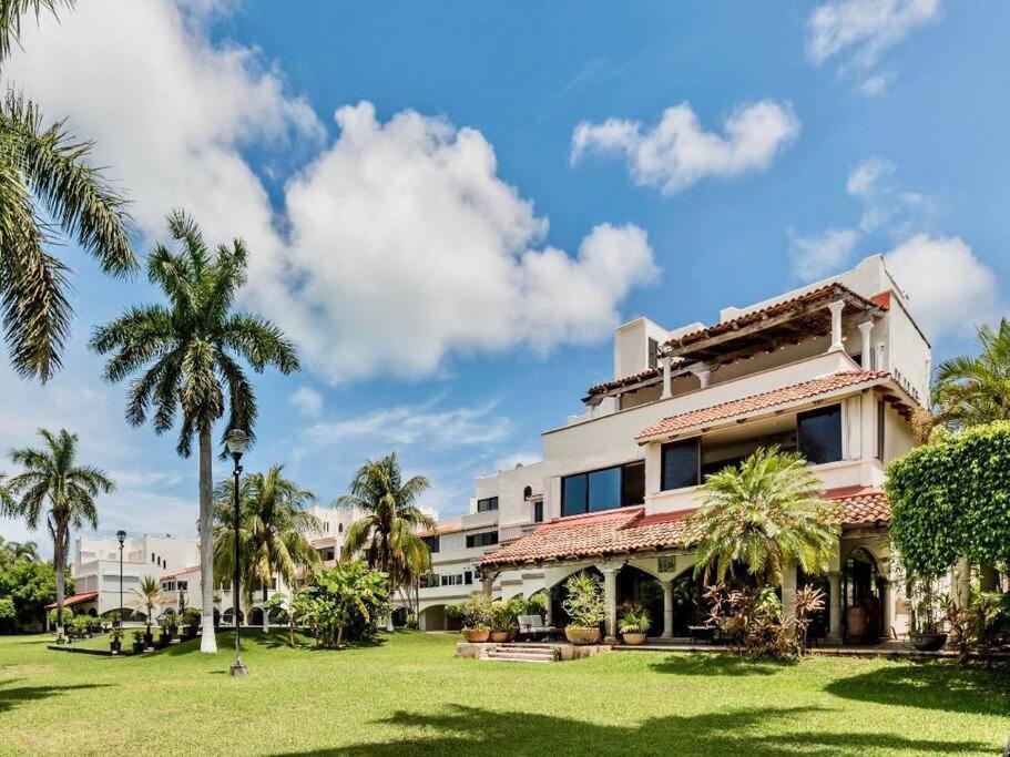 CASA REAL- Increíble villa sobre la laguna by CASA PARAISO Cancún Exterior foto